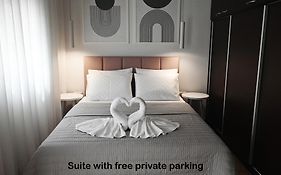 Mouson Luxury Suite With Free Private Parking