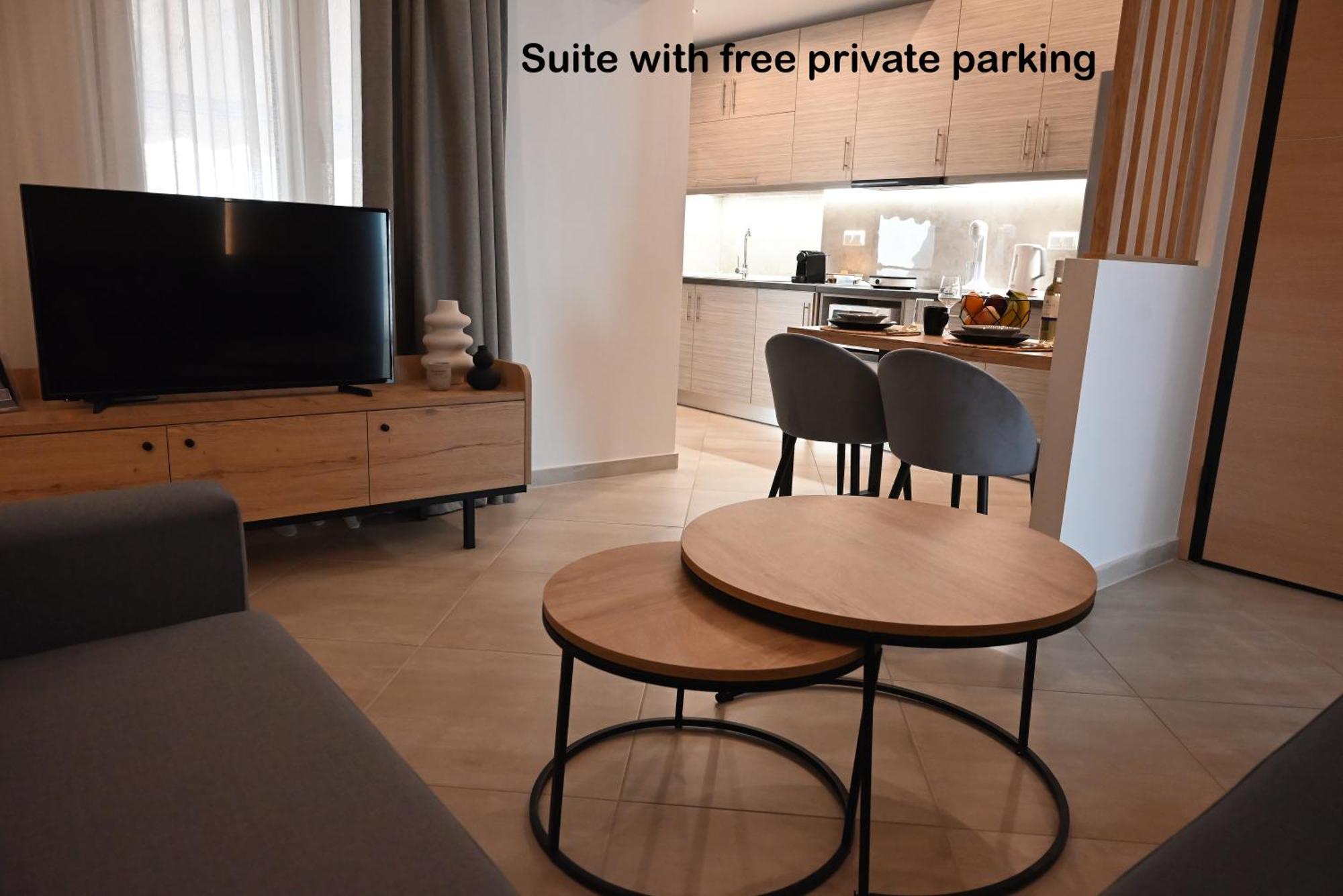 Mouson Luxury Suite With Free Private Parking Kavala Exterior foto